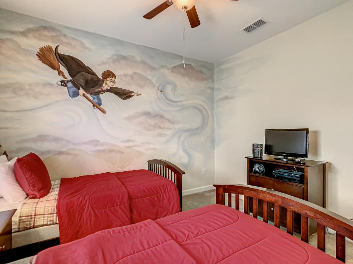 Image No.28-5 Bed Townhouse for sale