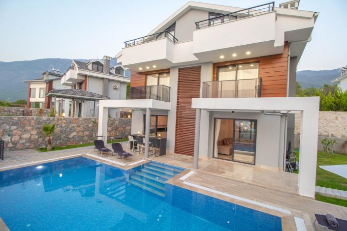 Image No.6-4 Bed Villa for sale