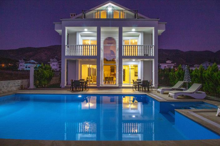 Image No.2-4 Bed Villa for sale