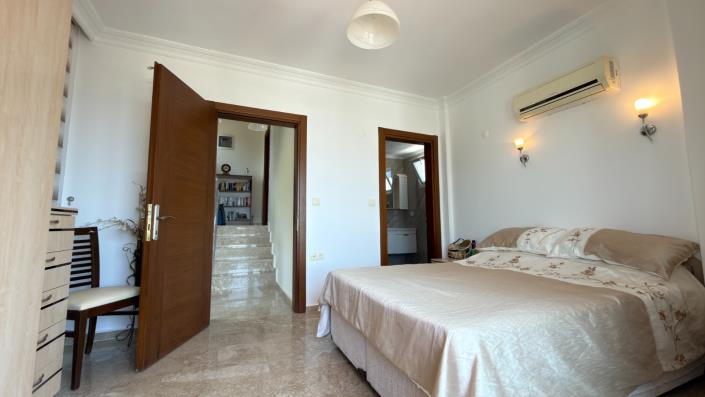 Image No.17-4 Bed Villa for sale