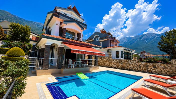 Image No.2-5 Bed Villa for sale