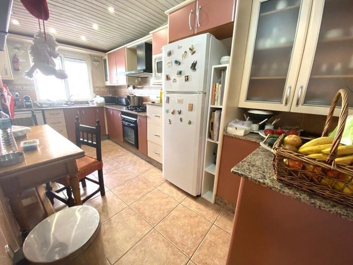 Image No.25-6 Bed Property for sale