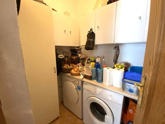 Image No.27-6 Bed Property for sale