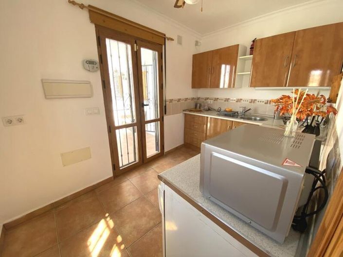 Image No.31-6 Bed Property for sale