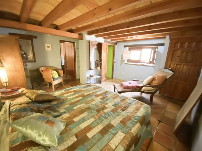 Image No.17-Propriété de 4 chambres à vendre