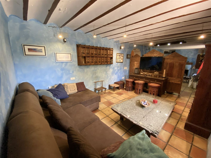 Image No.6-Propriété de 4 chambres à vendre