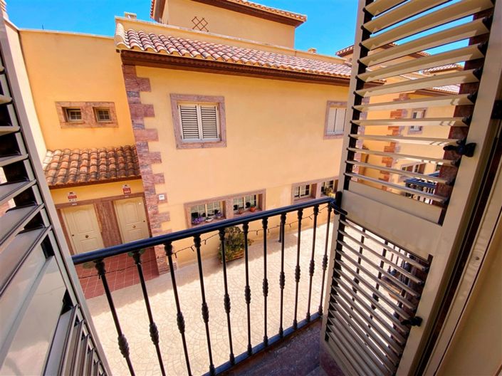 Image No.18-3 Bed Duplex for sale