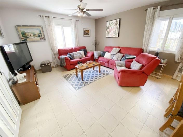 Image No.12-4 Bed Property for sale