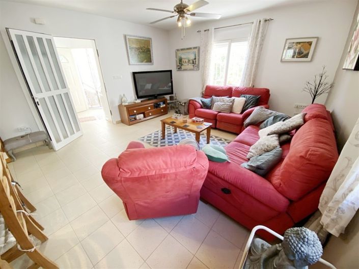 Image No.13-4 Bed Property for sale