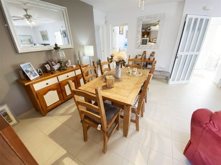 Image No.14-4 Bed Property for sale