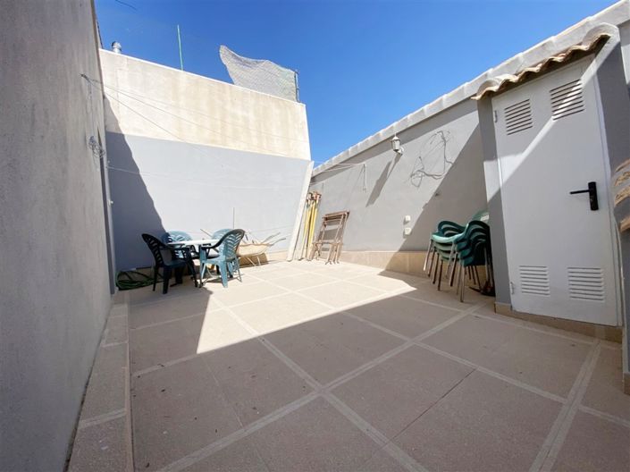 Image No.6-4 Bed Property for sale