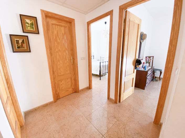 Image No.18-4 Bed Property for sale