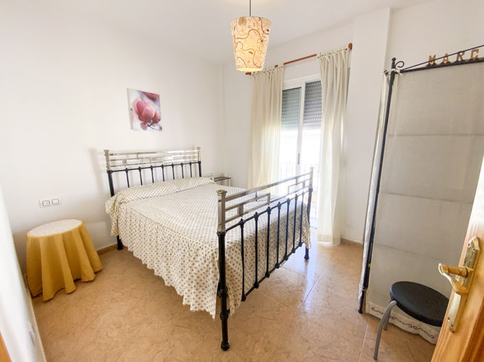 Image No.20-4 Bed Property for sale