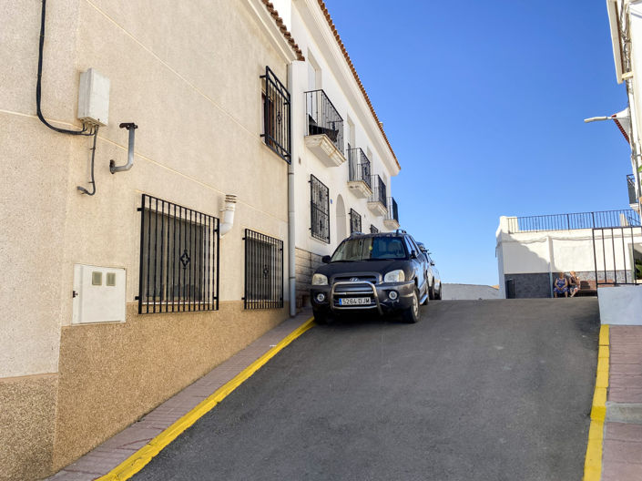 Image No.34-4 Bed Property for sale