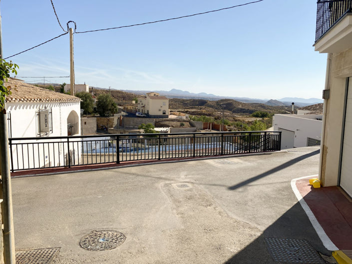 Image No.35-4 Bed Property for sale