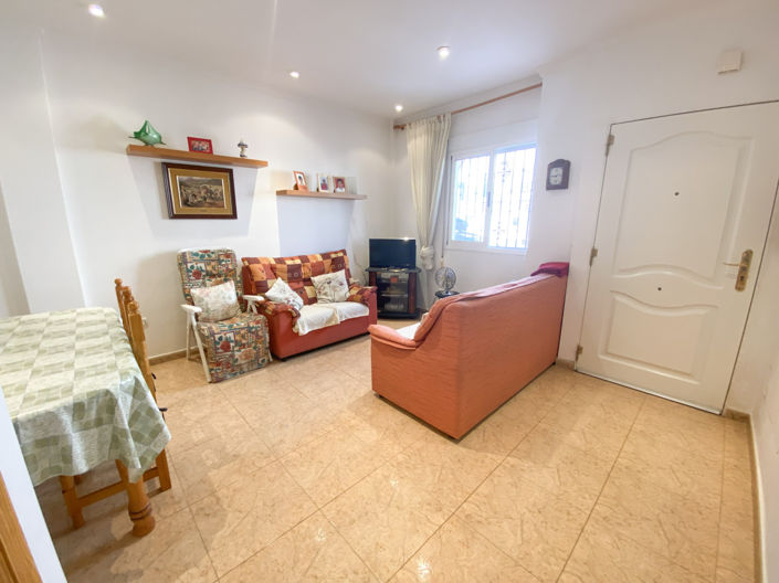 Image No.4-4 Bed Property for sale