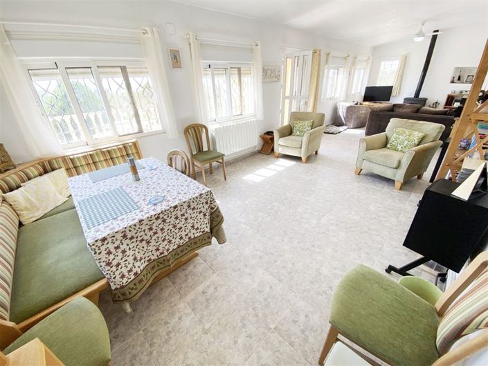 Image No.15-3 Bed Property for sale