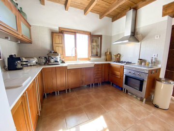 vh2838-country-house-for-sale-in-velez-rubio-