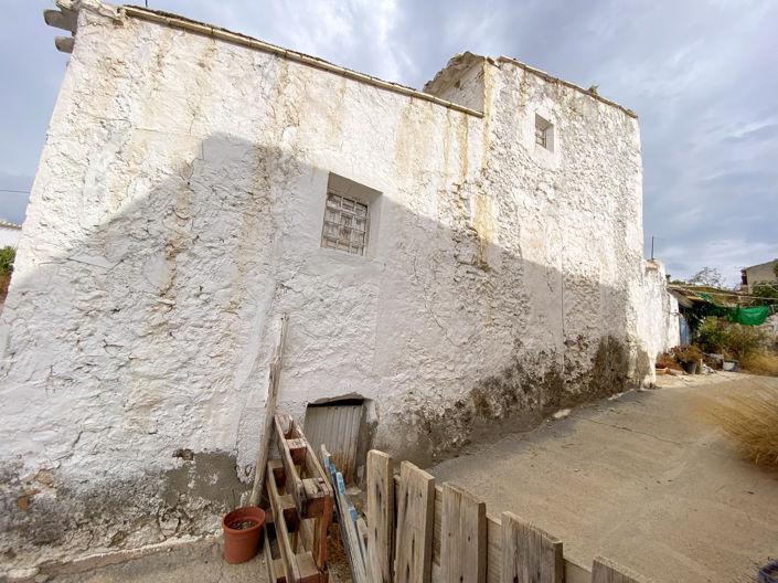 Image No.2-Propriété de 3 chambres à vendre