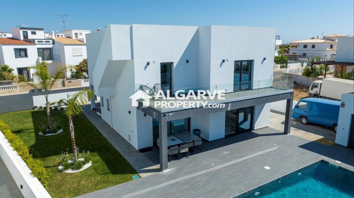 Image No.39-4 Bed Villa for sale