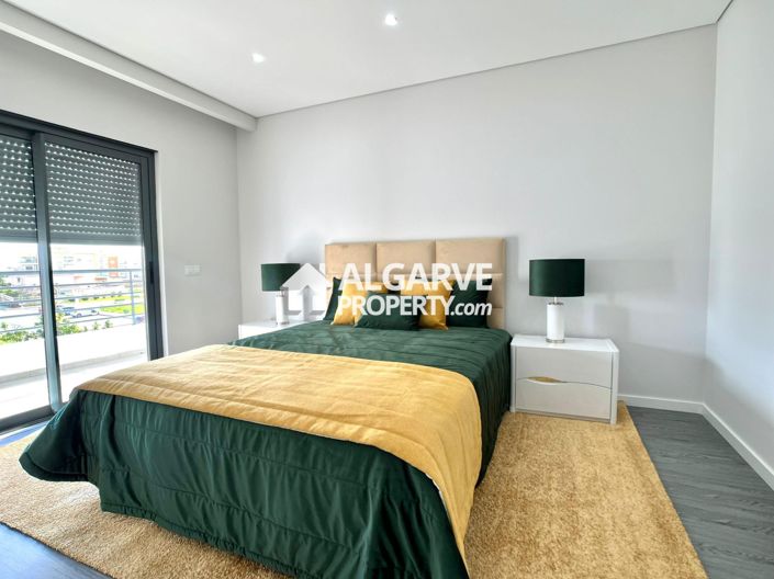 Image No.21-3 Bed Apartment for sale
