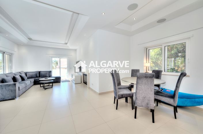 Image No.2-4 Bed Villa for sale