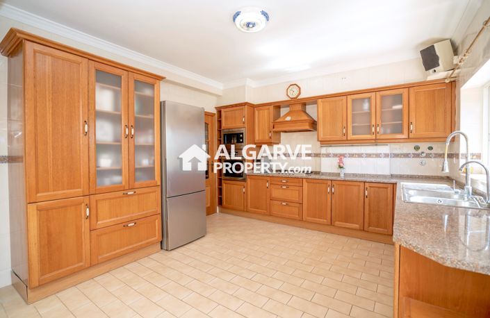 Image No.3-4 Bed Villa for sale