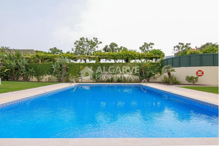 Image No.24-3 Bed Apartment for sale