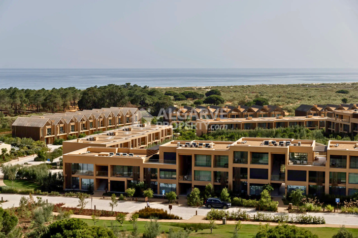 Luxury 4-Bedroom Apartments in Algarve – Nature, Comfort & Sophistication