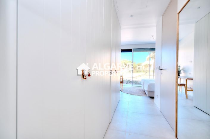 Image No.13-4 Bed Apartment for sale