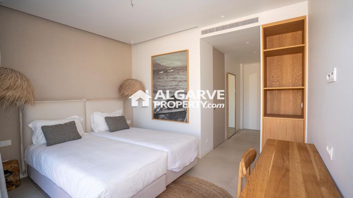 Image No.16-4 Bed Apartment for sale