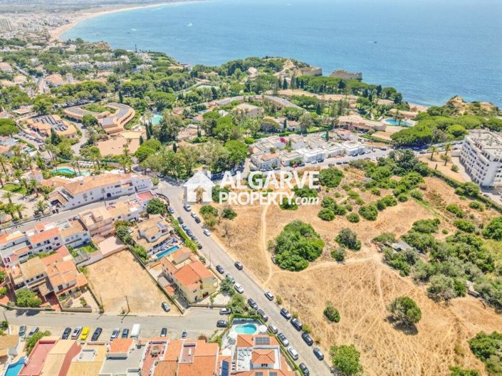 Image No.7-7 Bed Villa for sale