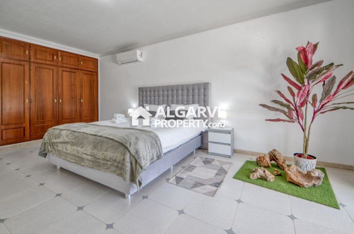 Image No.8-7 Bed Villa for sale