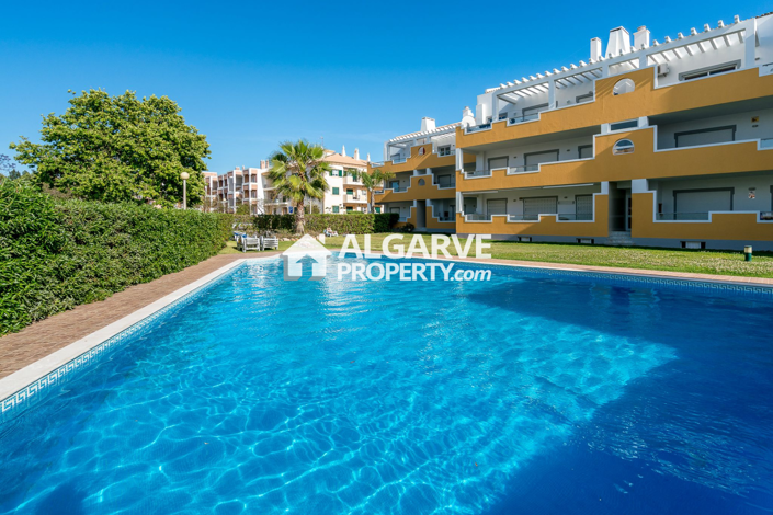 Charming Renovated 3-Bedroom Apartment in a Quiet Condominium in Vilamoura