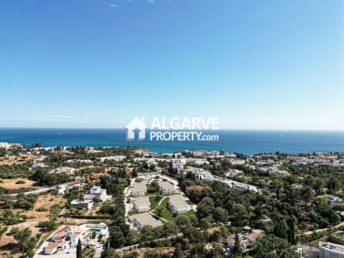 Image No.13-2 Bed Property for sale