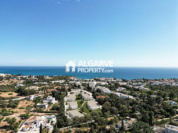 Image No.14-3 Bed Property for sale
