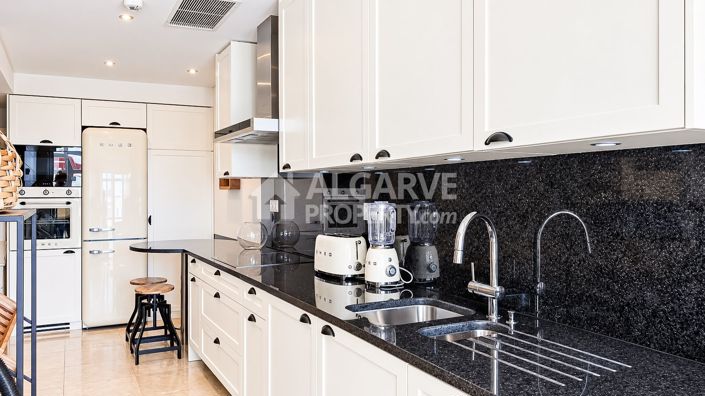Image No.34-2 Bed Apartment for sale