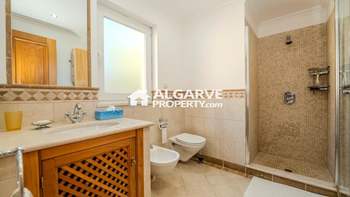 Image No.16-3 Bed Villa for sale