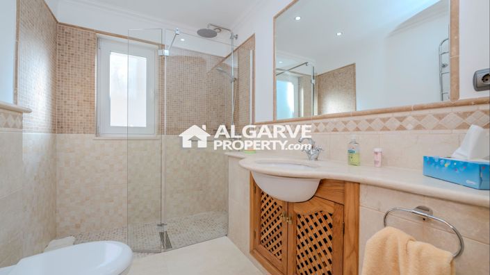 Image No.17-3 Bed Villa for sale