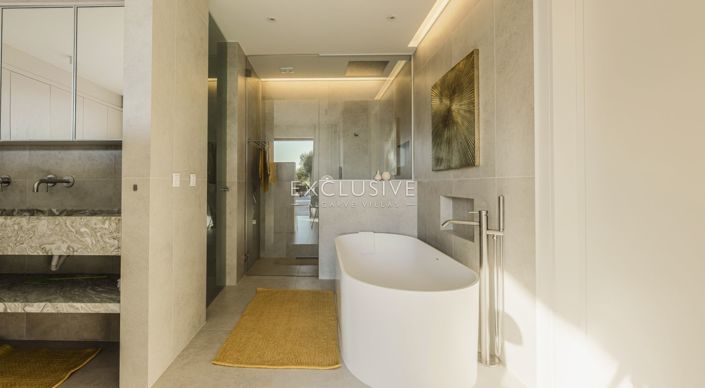 Image No.15-4 Bed Villa for sale