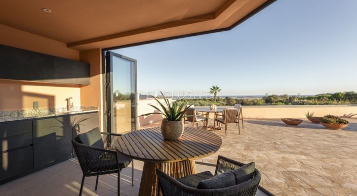 Image No.20-4 Bed Villa for sale