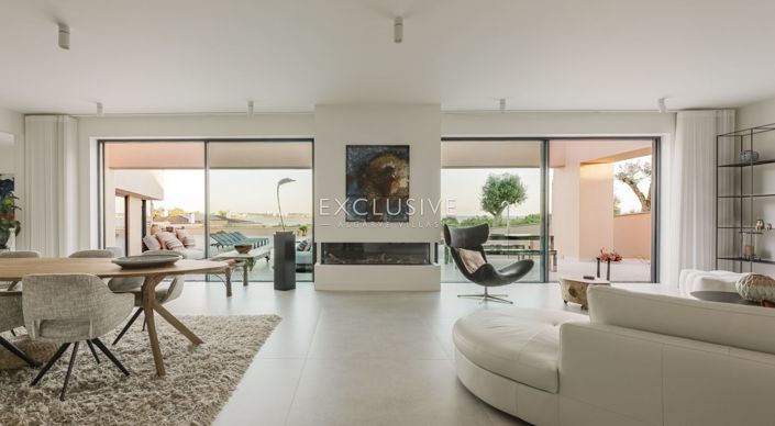 Image No.4-4 Bed Villa for sale