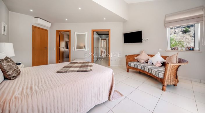 Image No.8-3 Bed Villa for sale