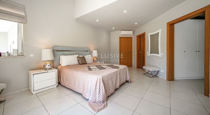 Image No.9-3 Bed Villa for sale