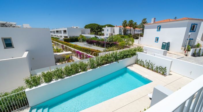 Image No.17-3 Bed Townhouse for sale