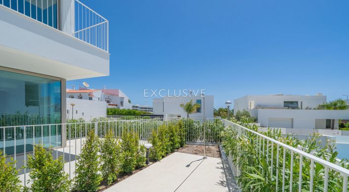 Image No.33-3 Bed Townhouse for sale