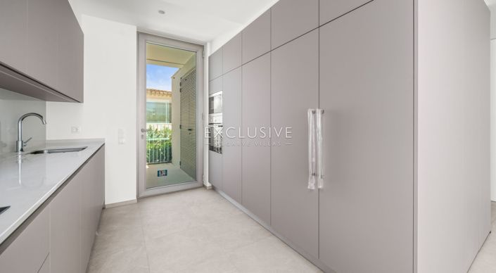 Image No.6-3 Bed Townhouse for sale