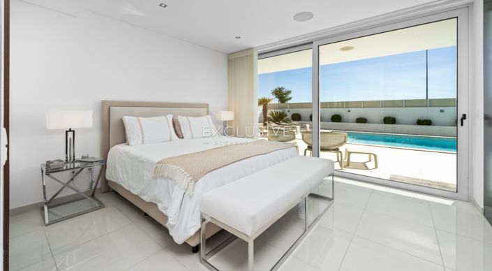 Image No.14-3 Bed Villa for sale
