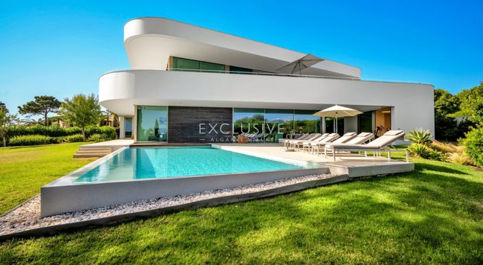 Image No.2-6 Bed Villa for sale