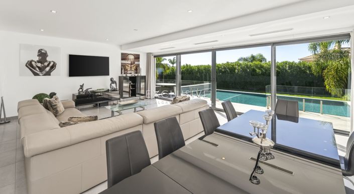 Image No.8-4 Bed Villa for sale